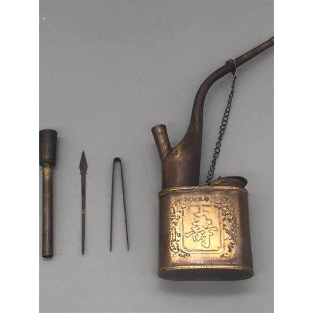 Hookah old-fashioned Republic of China collection antiques and miscellaneous Shoubi Nanshan everlasting pine pure copper longevity star tobacco bottle old-fashioned tobacco stem
