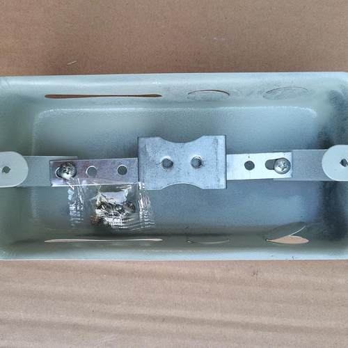 镶嵌式TD28等电位联结端子箱加厚铁接线箱暗装卫生间等电位箱 - 图1