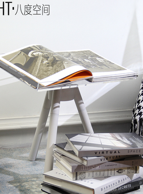 沙发旁落地样板间客厅雕塑书报架杂志收纳架装饰英文真书