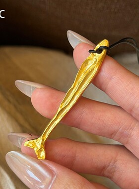 复古金色锤纹鱼干黑皮绳吊坠项链