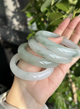 暴富猫天山翠天然翡翠色飘花手镯女款冰感玉镯冰透玉石送女友礼物