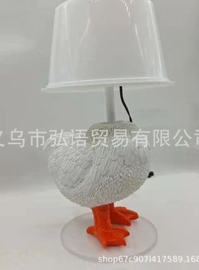 新款创意树脂工艺品仿真白色下蛋鸡头新奇卧室家居摆件