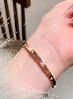 高级感钛钢手镯女窄版4mm满钻超闪不锈钢时尚手环大牌同款首饰品