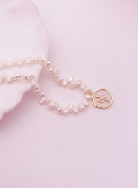 淡水珍珠项链女 法式复古花朵气质巴珍珠颈链锁骨链电镀花卉白色