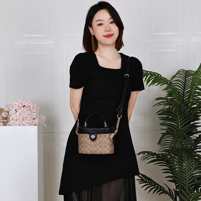 COACH/蔻驰经典印花PVC单肩斜挎手提化妆盒子包-新,淘宝优惠券,粉丝福利购,淘宝优惠卷