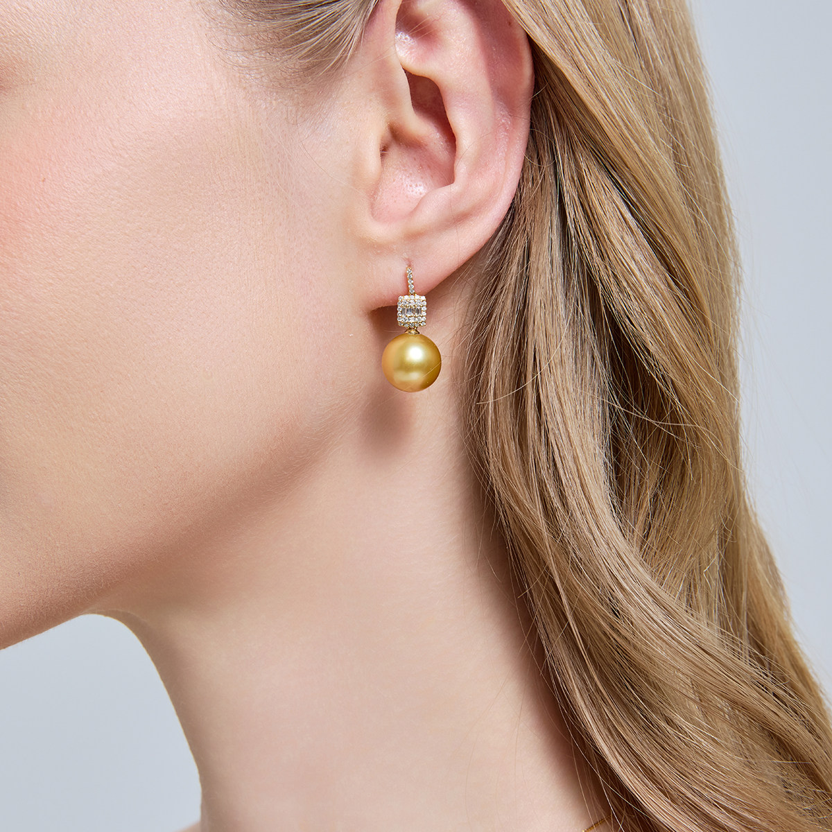 钻框金珀 天然海水南洋金珠耳环18K金钻石强光正圆浓金色珍珠耳钉,淘宝优惠券,粉丝福利购,淘宝优惠卷