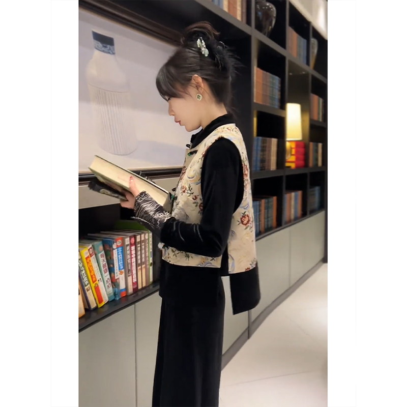 【现货】新中式国风女装2025新款漂亮小香风马甲套装金丝绒连衣裙,淘宝优惠券,粉丝福利购,淘宝优惠卷