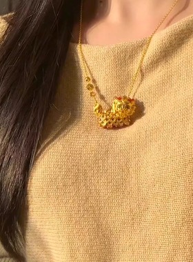 新中式金色点钻麒麟五帝钱项链国风精致轻奢高级感新年重工毛衣链