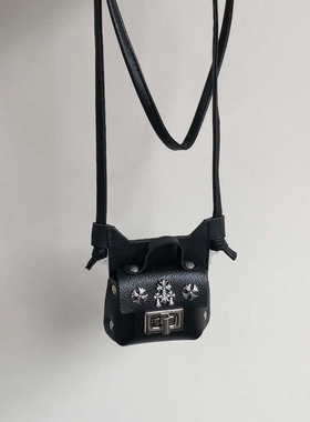 黑色长款皮革包包十字架项链女时尚个性放耳机口红挂脖斜挎毛衣链