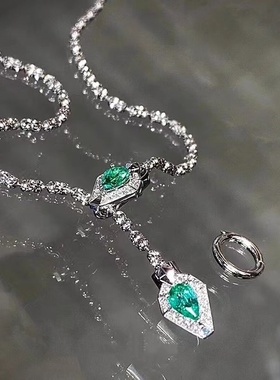 祖母绿色蛇形项链女2025蛇年本命年锁骨链可抽拉长款设计感毛衣链