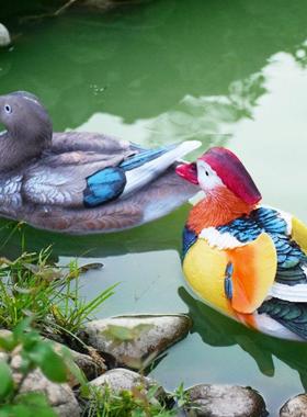 花园庭院假山池塘浮水装饰摆件仿真动物青蛙鸳鸯天鹅创意造景雕塑