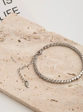 高级感碎银几两钛钢手链女不掉色小众设计感轻奢简约百搭方块手饰