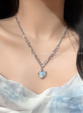 纯欲分裂爱心锆石项链女甜酷千禧辣妹锁骨链轻奢小众设计独特配饰