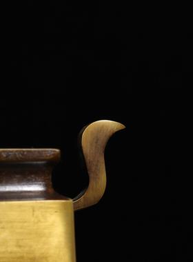 铜摆件黄铜四足朝冠耳马槽炉如意耳方香炉四足香炉熏香炉摆件