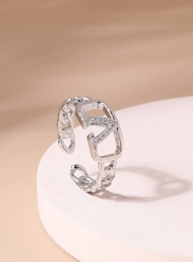 新款2023年潮流小众指环镶锆石轻奢英文设计开口调节指环百搭手饰