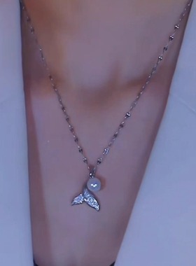 鱼尾珍珠项链女新款气质显白百搭