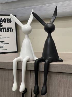 简约现代客厅酒店大堂创意黑白长耳朵坐姿兔子样品房软装摆件礼盒