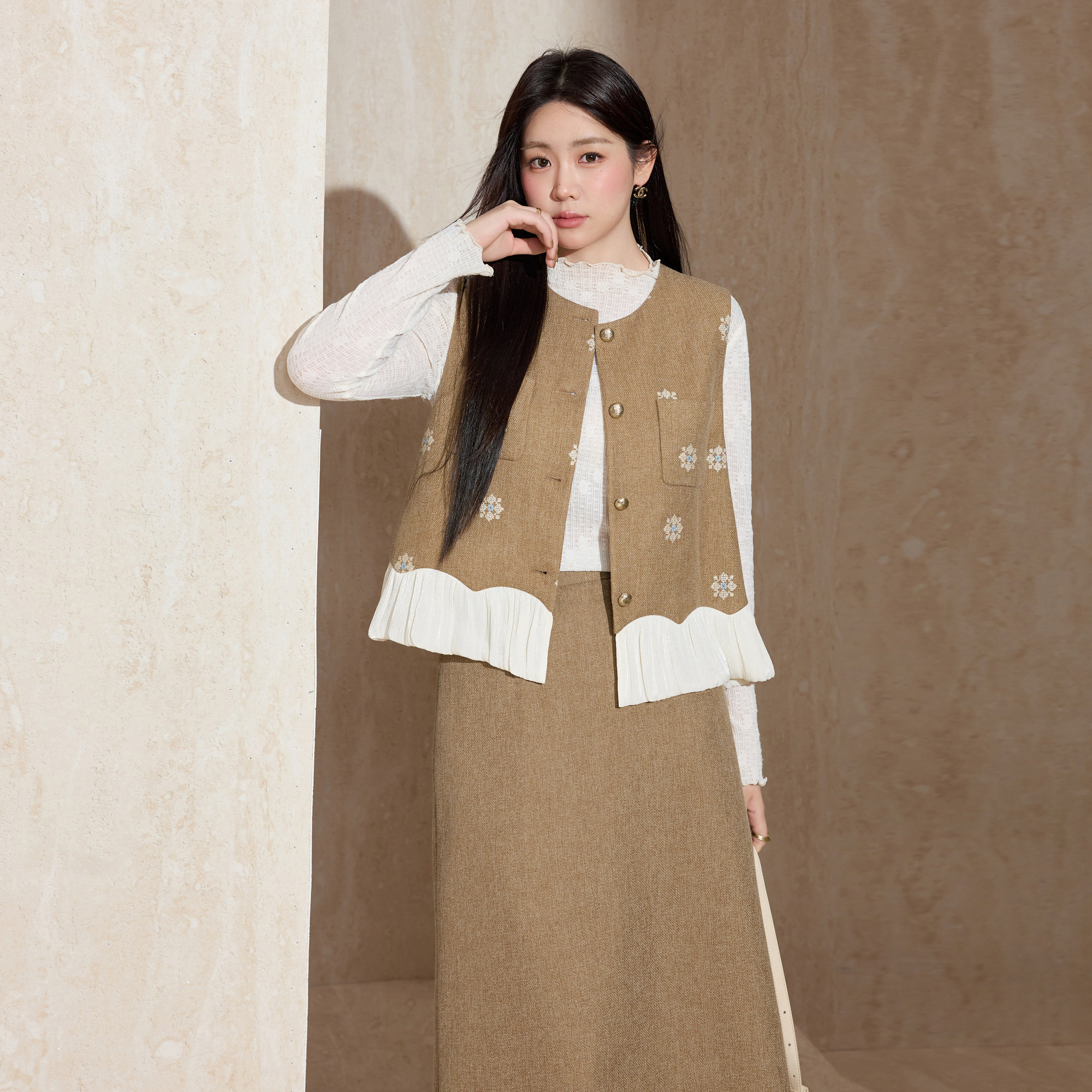 蓝语大码女装气质打底衫重工刺绣小香风马甲显瘦A字半身裙套装春,淘宝优惠券,粉丝福利购,淘宝优惠卷