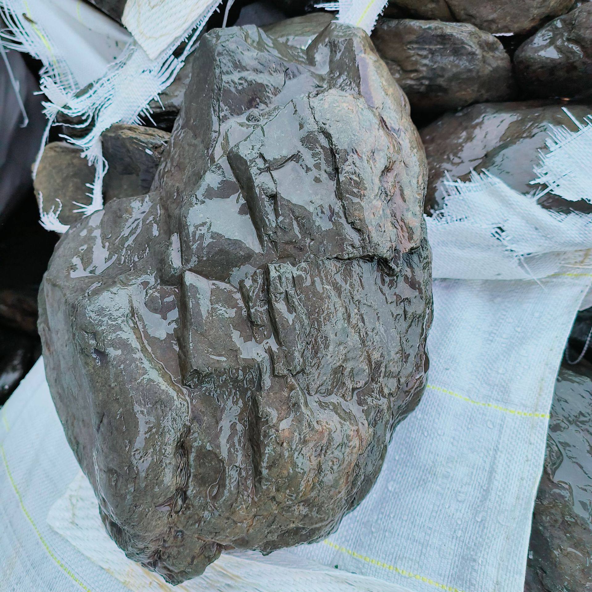 厂家 溪流石片岩鱼缸造景乌龟晒台石头溪流石建筑园林造景石,淘宝优惠券,粉丝福利购,淘宝优惠卷