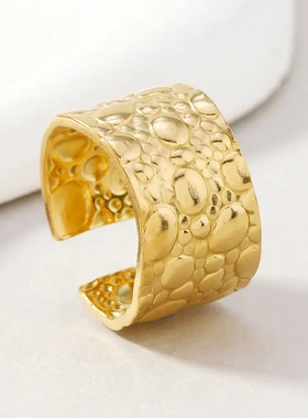 时尚不锈钢饰品小众设计几何树叶 爱心油压立体开口钛钢戒指