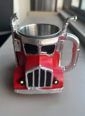 新款设计感卡车咖啡杯树脂装饰品家居卧室摆件不锈钢内核
