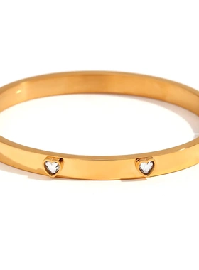 欧美时尚简约小众爆款手环不锈钢镀18k金微镶桃心锆石卡扣手镯女
