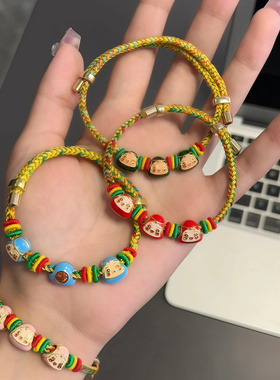 提前收到了好朋友送的五彩绳！