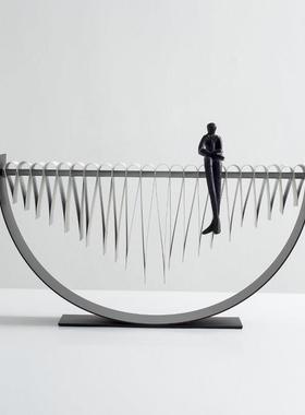 现代简约金属摆件创意阅读思考人物摆设样板间客厅玄关柜软装饰品