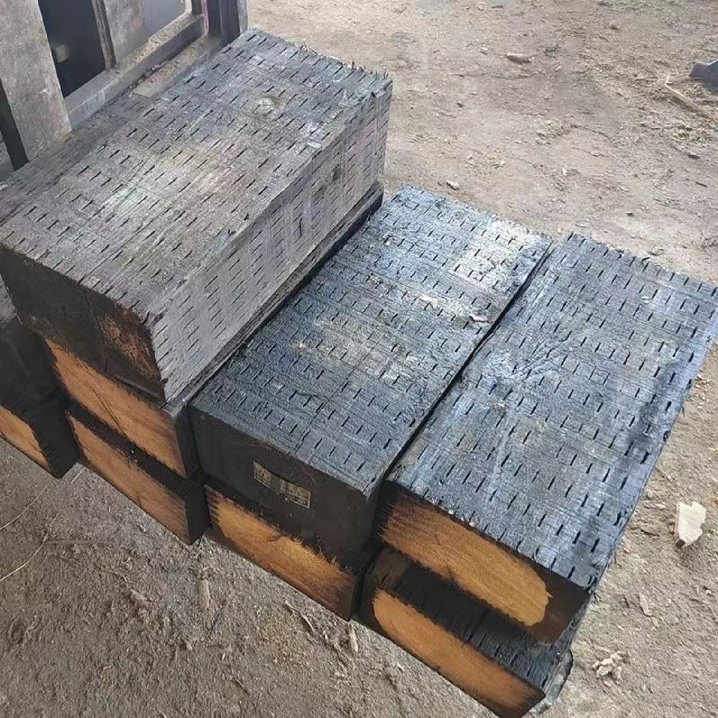 火车旧枕木铁路旧枕木吊车钢材设备垫木油浸防腐木景观园林防腐木,淘宝优惠券,粉丝福利购,淘宝优惠卷