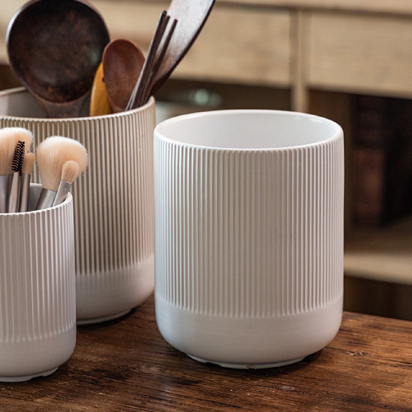 陶瓷筷子筒花瓶吉田成器白色笔筒收纳罐桶陶瓷罐子瓷器简约勺子筒,淘宝优惠券,粉丝福利购,淘宝优惠卷