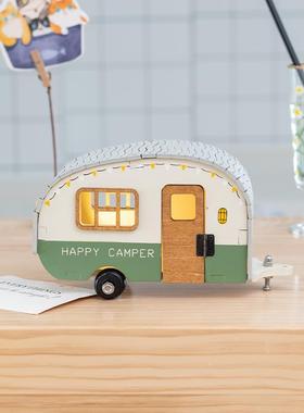 阿楹 可爱治愈微缩景观汽车小摆件 书架儿童房电视柜北欧装饰带灯