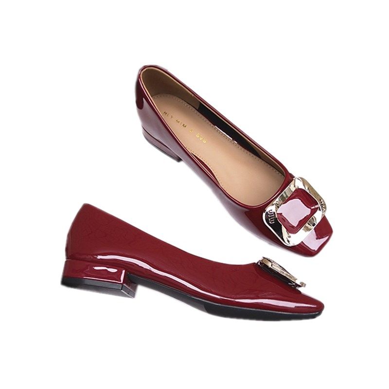 法式方头浅口单鞋女平跟2025年春新款方扣平底鞋气质瓢鞋红色婚鞋,淘宝优惠券,粉丝福利购,淘宝优惠卷