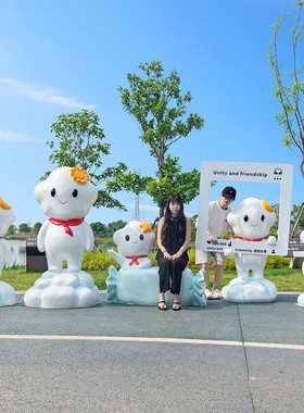 卡通星星云朵雕塑商场美陈户外景区学校幼儿园网红打卡装饰大摆件