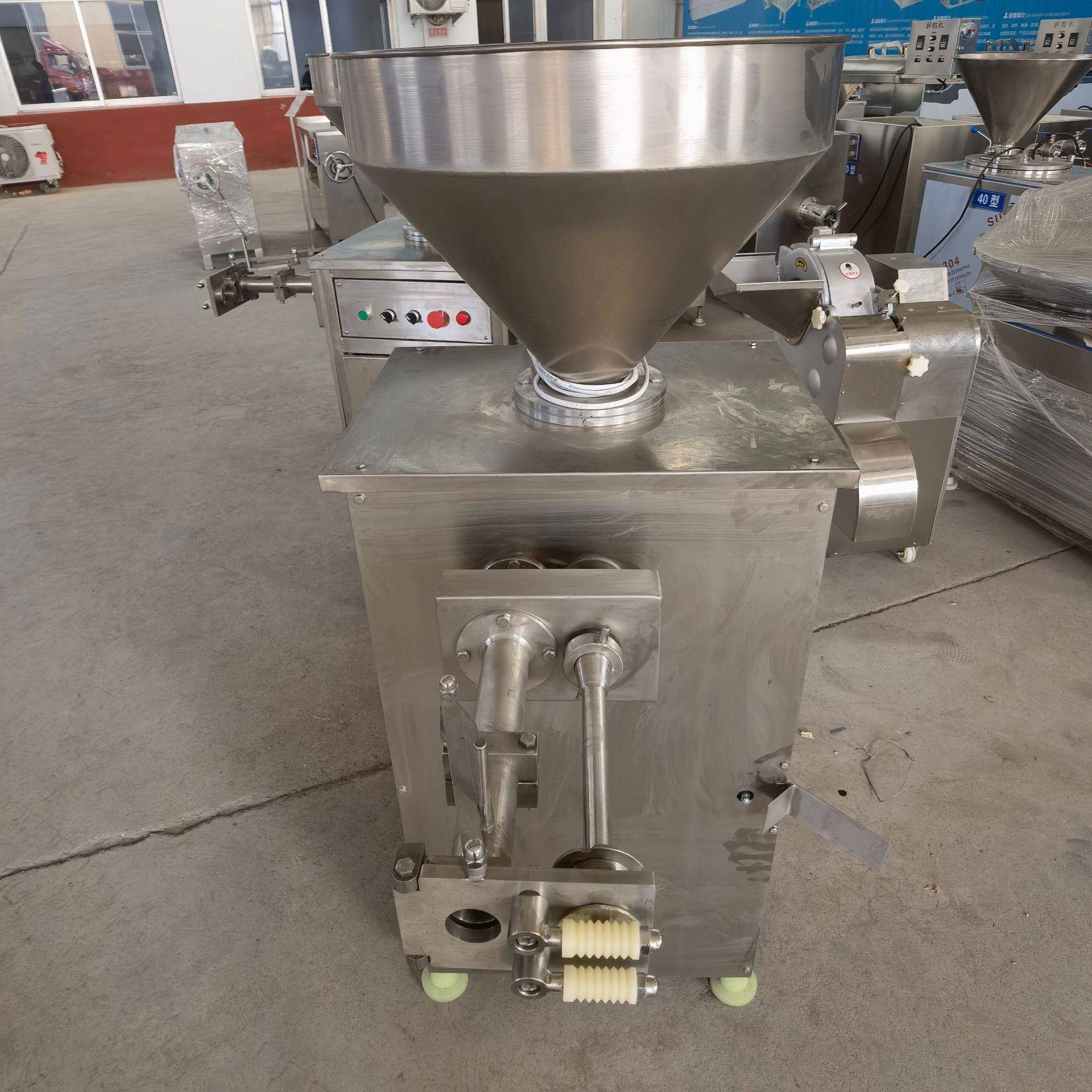 商用气动定量扭结灌肠机 红肠香肠自动打结机 粉肠连续灌肠设备 - 图0