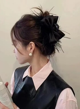 黑色鸵鸟毛蝴蝶结鲨鱼夹超仙