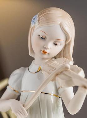 西洋女孩拉小提琴陶瓷雕塑摆件酒柜电视柜装饰工艺品家居饰品摆设