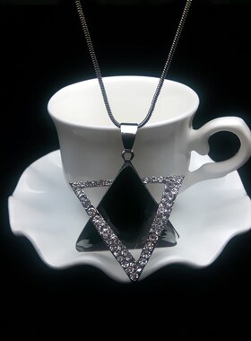 时尚水晶链女长款项链百搭衣服配饰简约挂饰W秋冬吊坠装饰