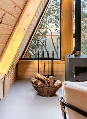 三角形露台木屋可移动别墅小型木房子生态景观园林景区小别墅设计