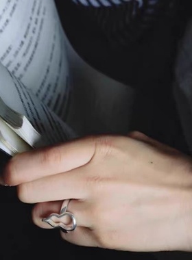 小众独特设计葫芦开口戒指女高级感小巧个性精致时尚简约创意指环