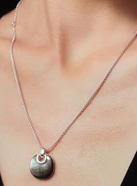 双面黑蝶贝项链女长款黑色设计感长款吊坠复古气质简约优雅锁骨链