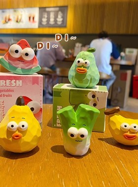 原创木雕风蔬果树脂摆件女创意潮流车载摆饰创意家居桌面装饰摆件