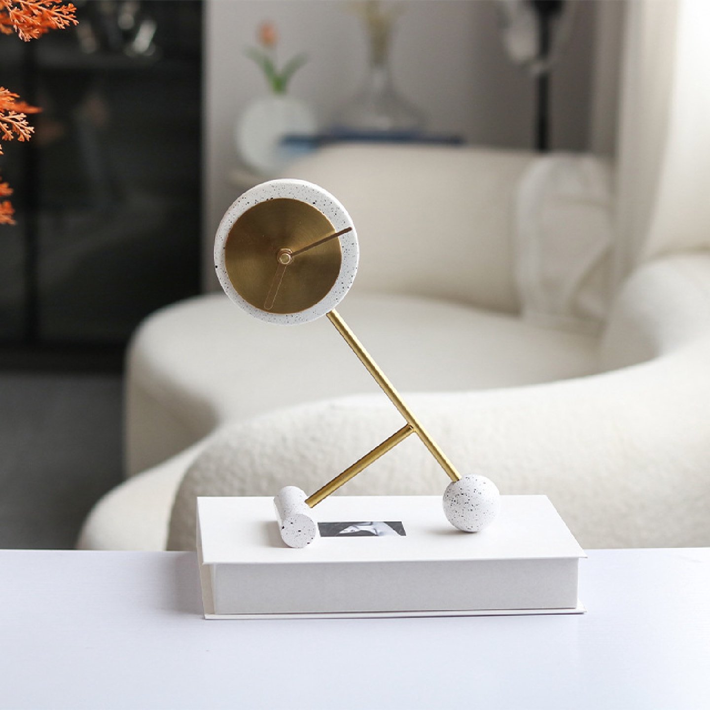 现代轻奢时钟艺术家居软装台钟简约客厅电视柜书房房间金属装饰钟,淘宝优惠券,粉丝福利购,淘宝优惠卷