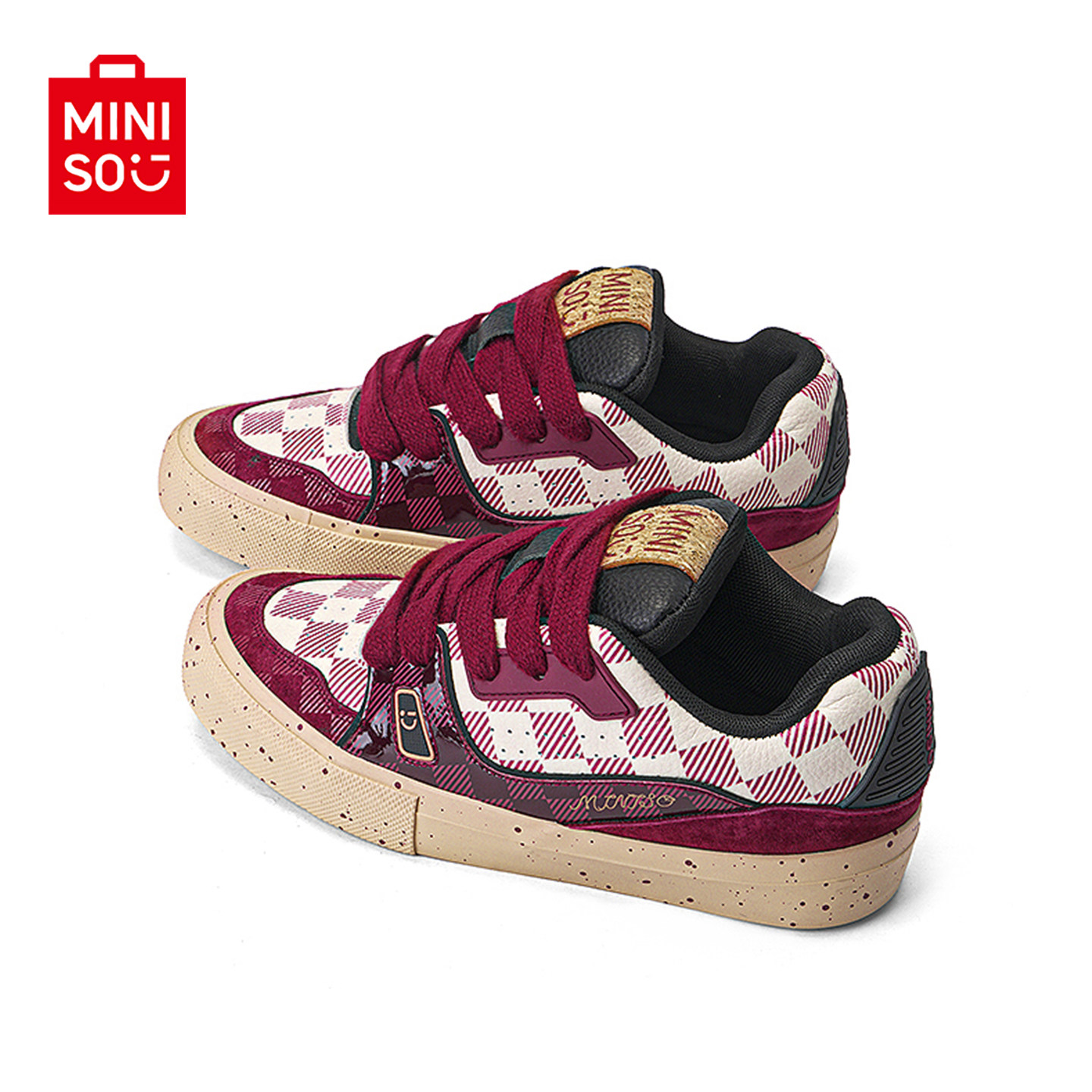 MINISO/名创优品鞋子男酒红棋盘格面包鞋情侣复古休闲运动滑板鞋,淘宝优惠券,粉丝福利购,淘宝优惠卷