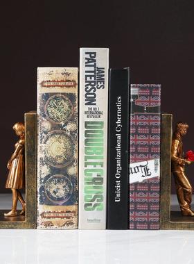 现代创意人物北欧书靠班克西书立书挡摆件家居饰品轻奢书房书桌