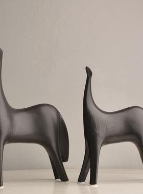 客极代简风轻奢陶瓷抽象对马书柜酒现zdm-01柜厅样板房间软装饰品