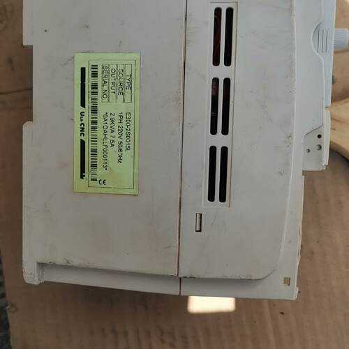 四方变频器 E300-2S0015L 的，有2台，都是缺议价 - 图0