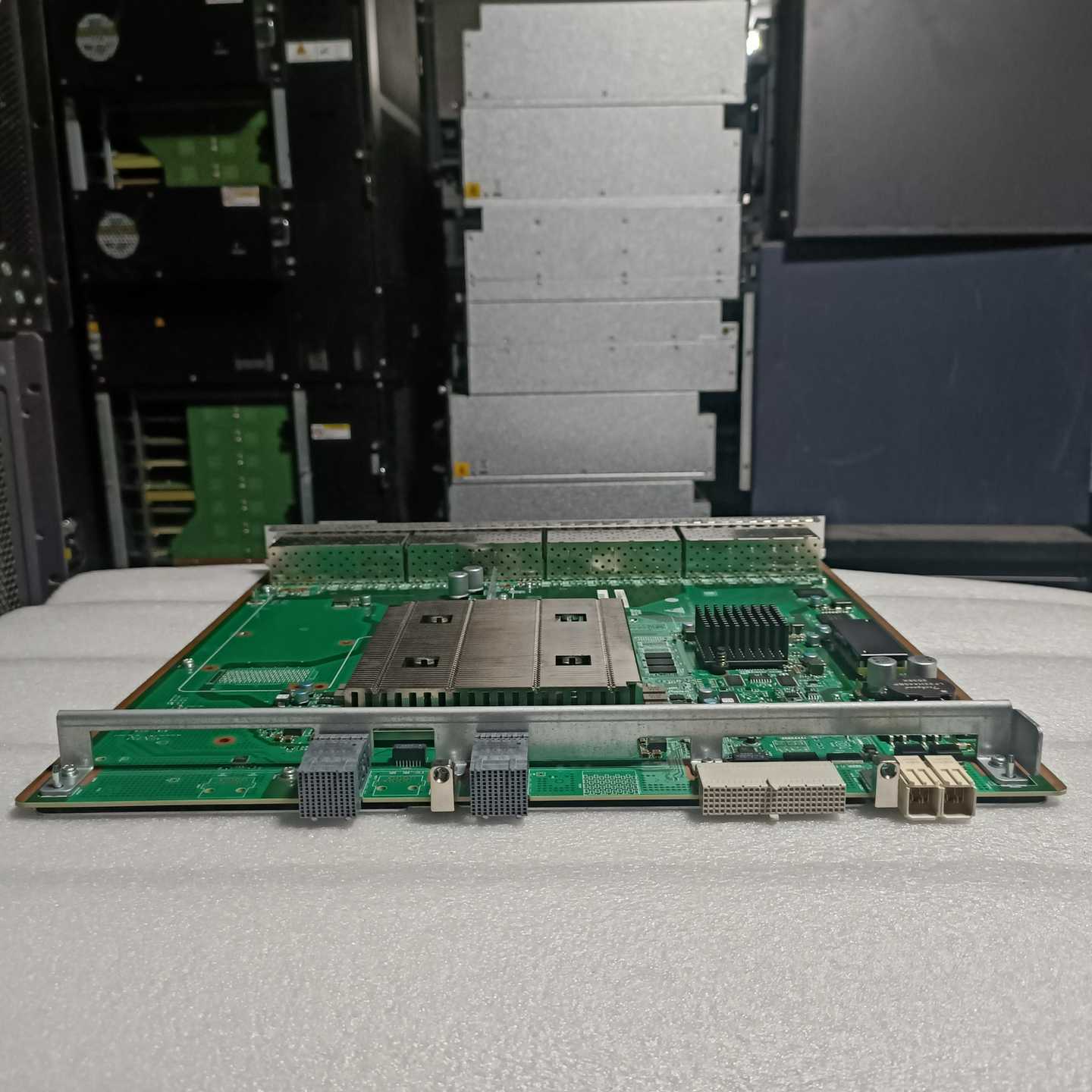 询价~华为LSS7X48SX6S0 48端口万兆以太网光接口板(X - 图3