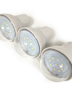 露营用太阳能多功能照明系统家用户外便携式储能FM收音发电机