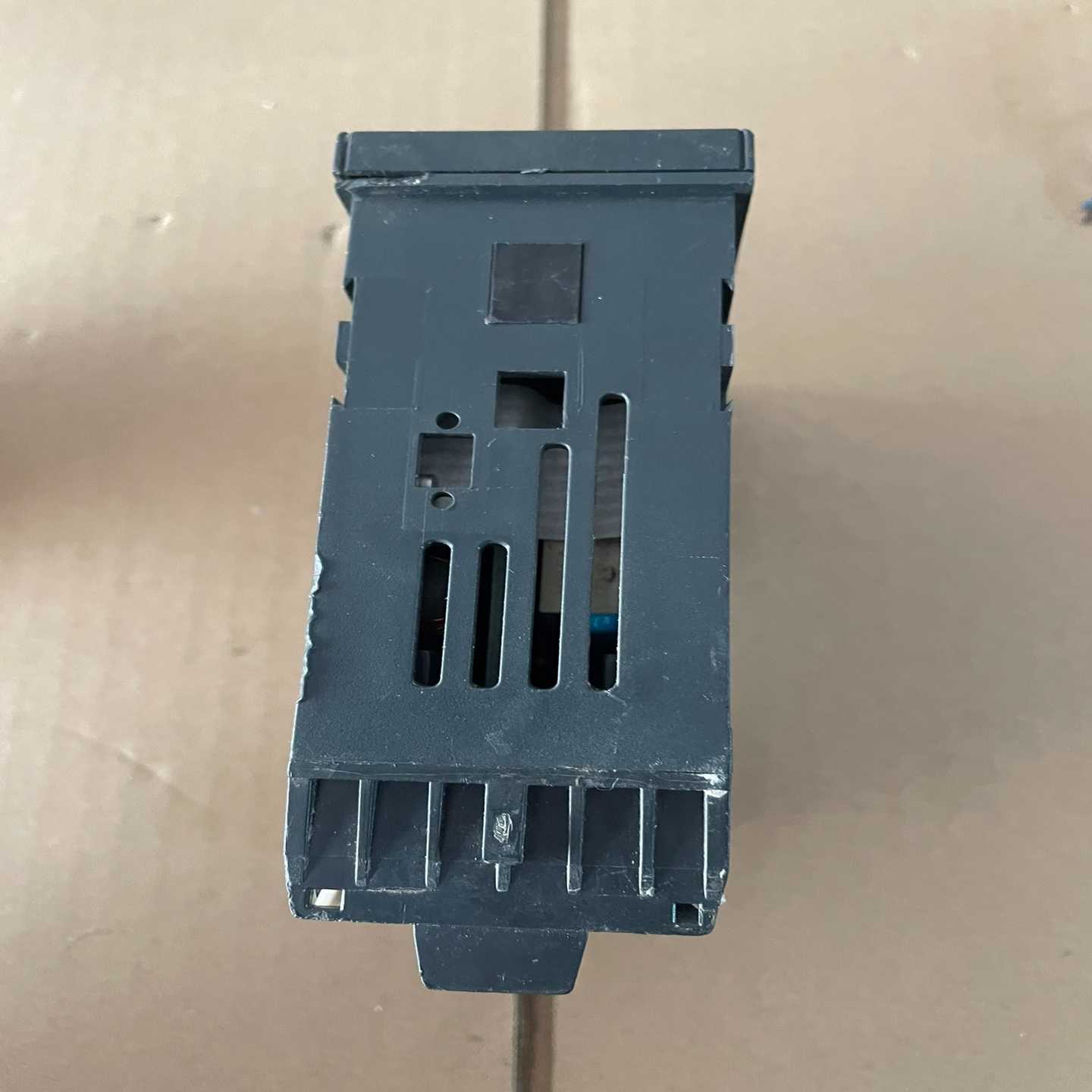 意大利GEFRAN杰弗伦控制器1600-RRRR10-000--议价商品 - 图3