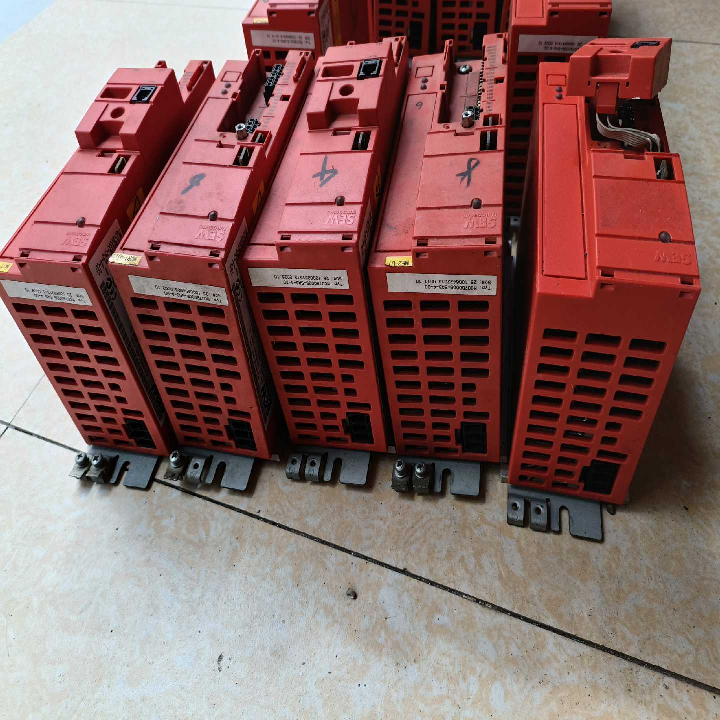 AMB100S-4R0G/5R5P-T3 安邦信变频器4.0~询价 - 图0